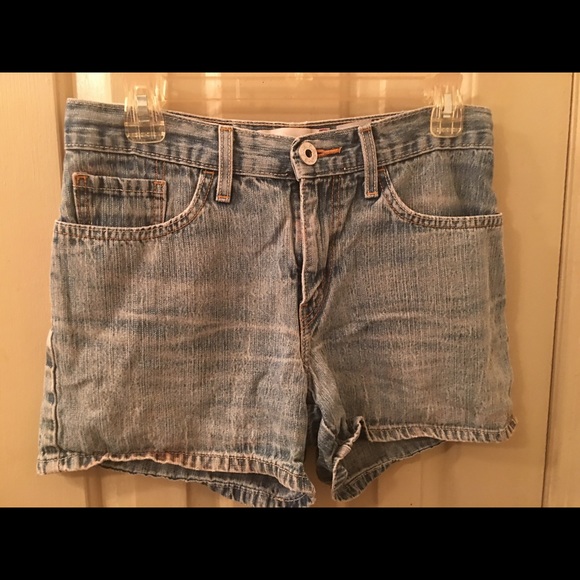 Levi Tow Blue Denim Shorts, Size 7 - Picture 1 of 2
